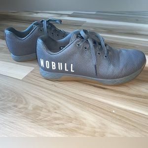 No Bull, Dark Grey Gum Trainer, lifting sneakers, women’s size 9, worn once
